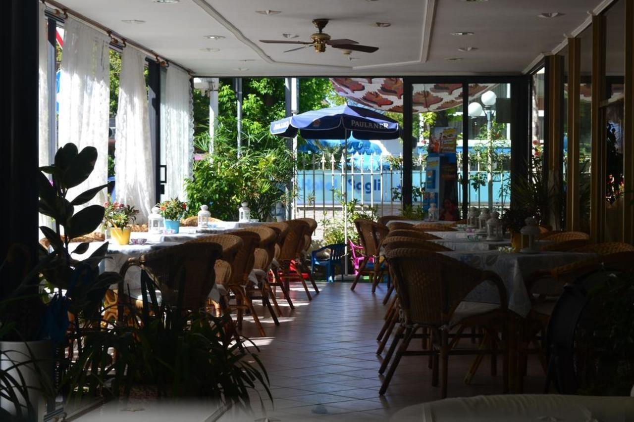 Hotel Alfredo'S 리미니 외부 사진